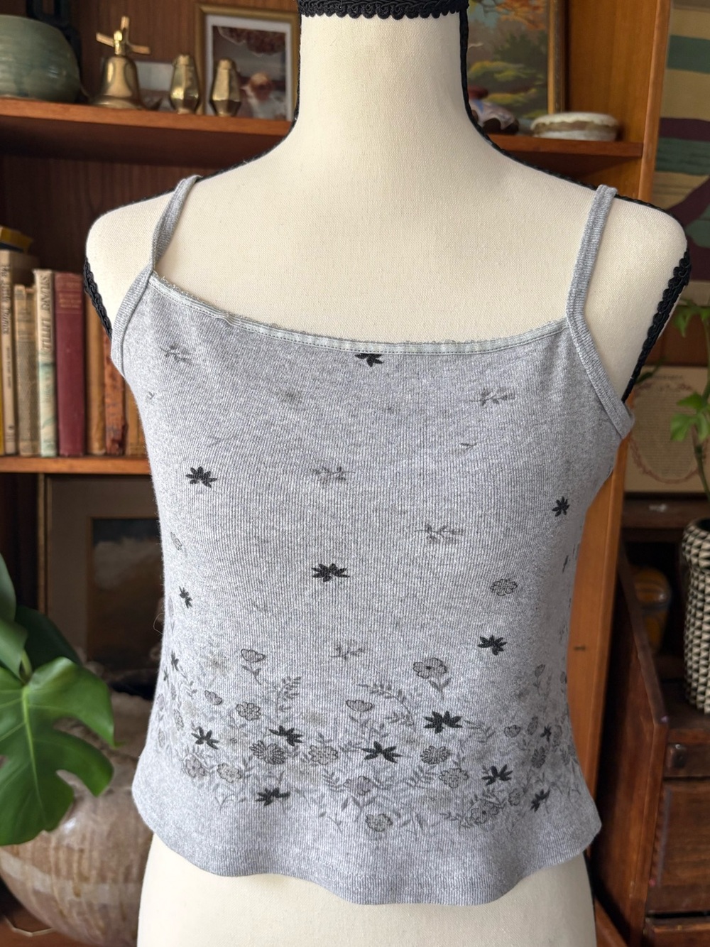 Downtown Girl Y2K Acubi Aesthetic Ribbed Cropped Floral Cami Top M